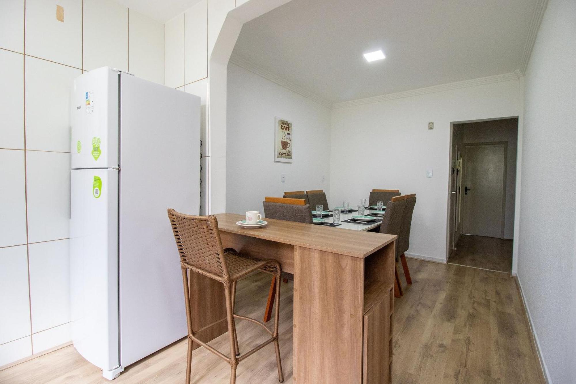Los32 - 2 Dorm, Av. Brasil, Tv Smart *